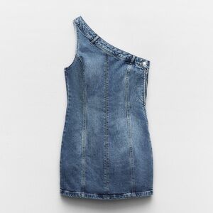 Zara only wore one time asymmetrical denim dress in excellemt condition